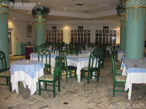 Dreams Beach Hotel 10